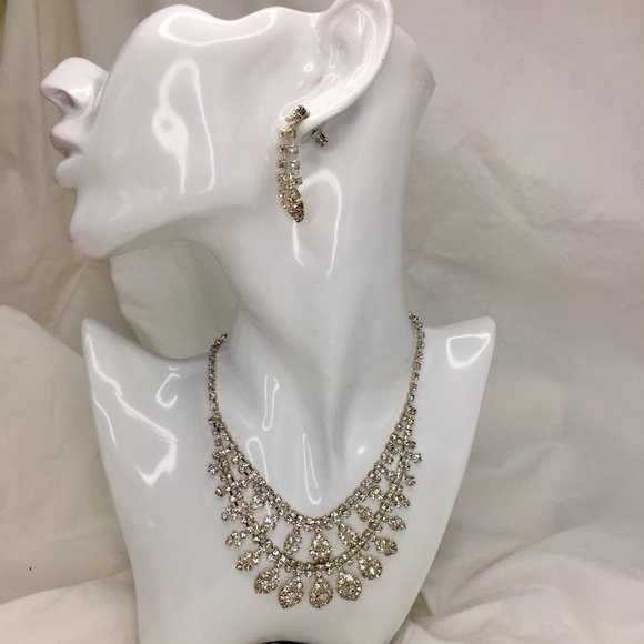 Vintage Crystal/Rhinestone Earrings & Necklace Set - Gorgeous! - Picture 3 of 8